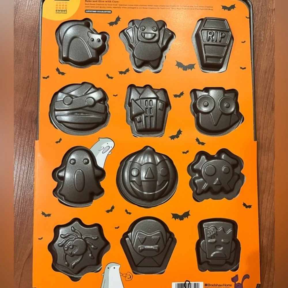 NWT Goodcook Sweet Creations Halloween 12-Cavity Non-Stick Cookie Pan